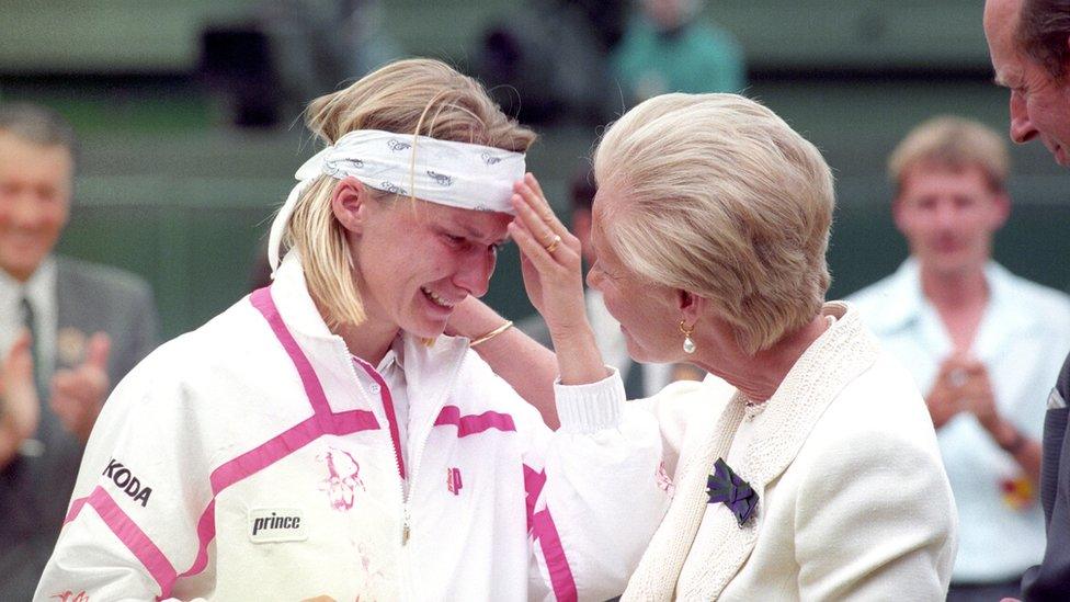 Jana Novotna crying after losing in 1993