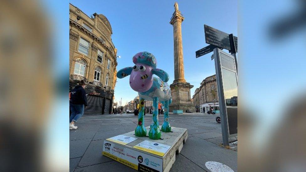 Shaun the Sheep by the Monument