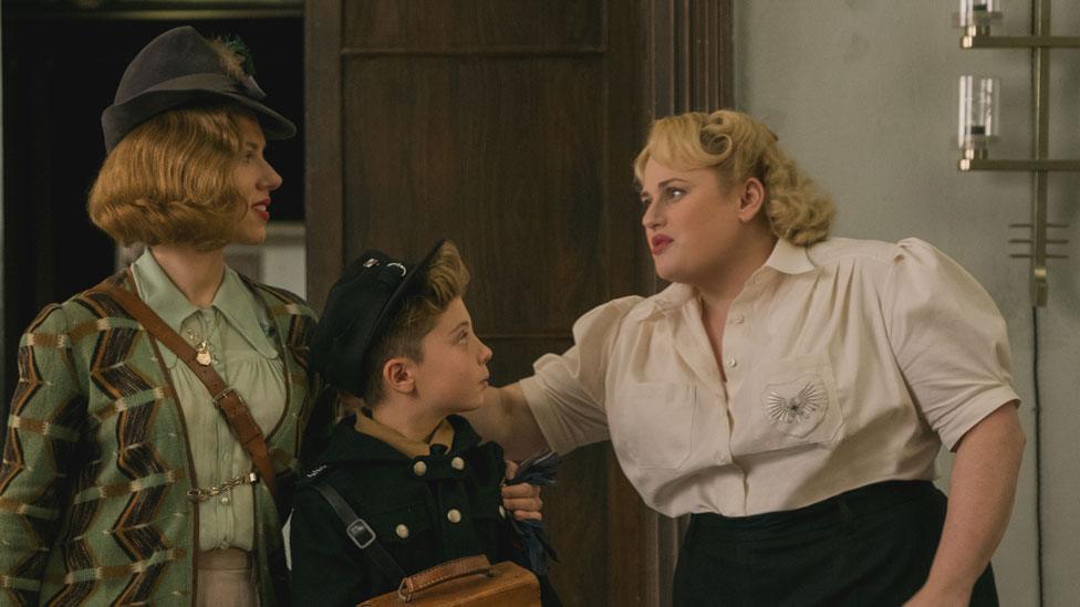 Scarlett Johansson, Roman Griffin Davis and Rebel Wilson