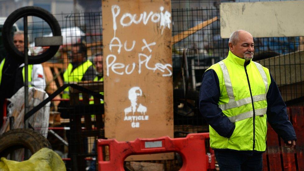 Gilets Jaunes protesters in Montabon, northwest France