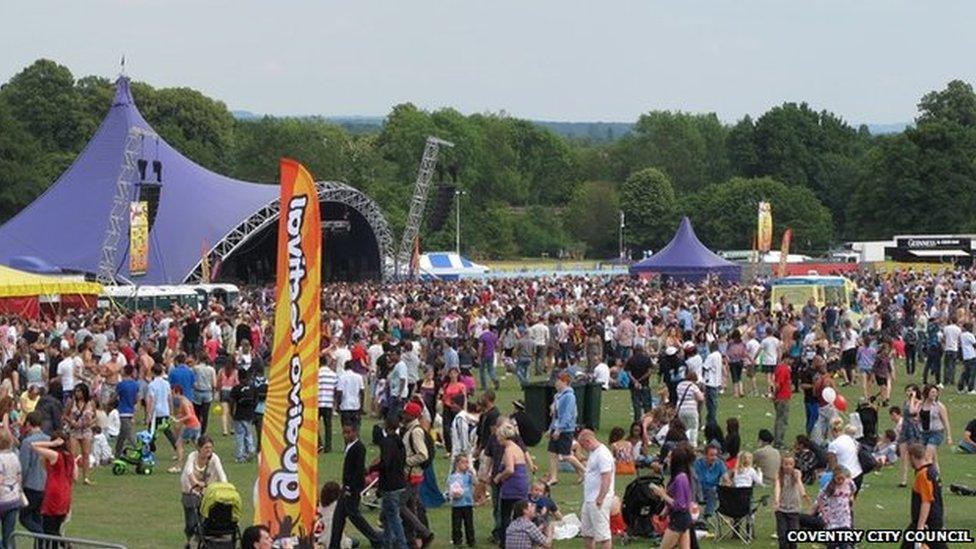 Crowds at the Godiva Festival 2011