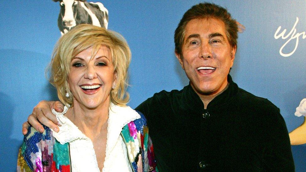 Steve Wynn (R) and his ex-wife Elaine in happier times in Las Vegas back in 2007