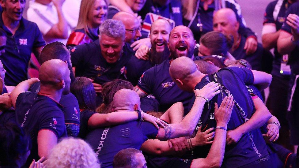 UK competitors at the Invictus Games closing ceremony 2018