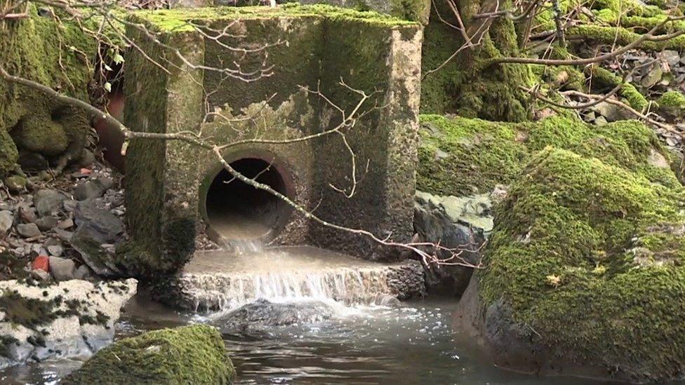 Staveley overflow pipe