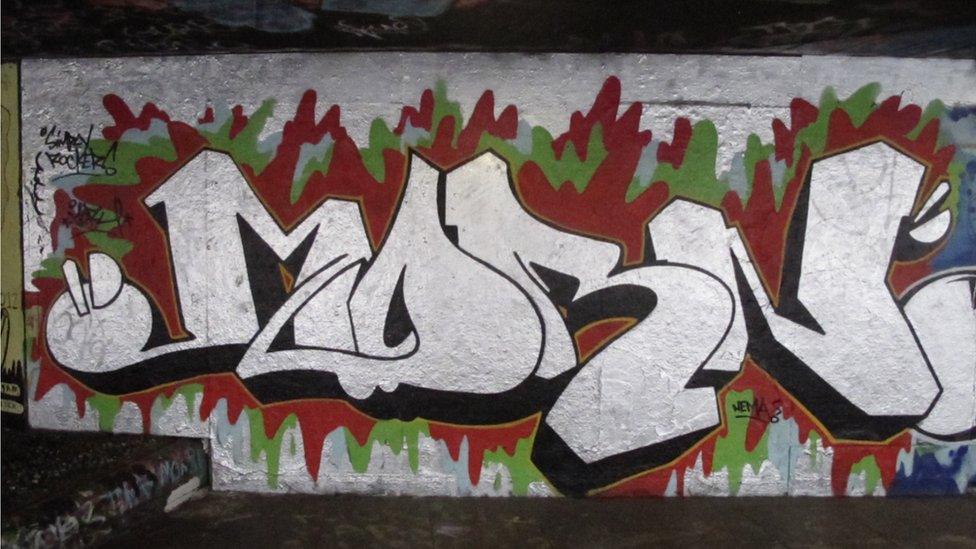 'Morn' graffiti