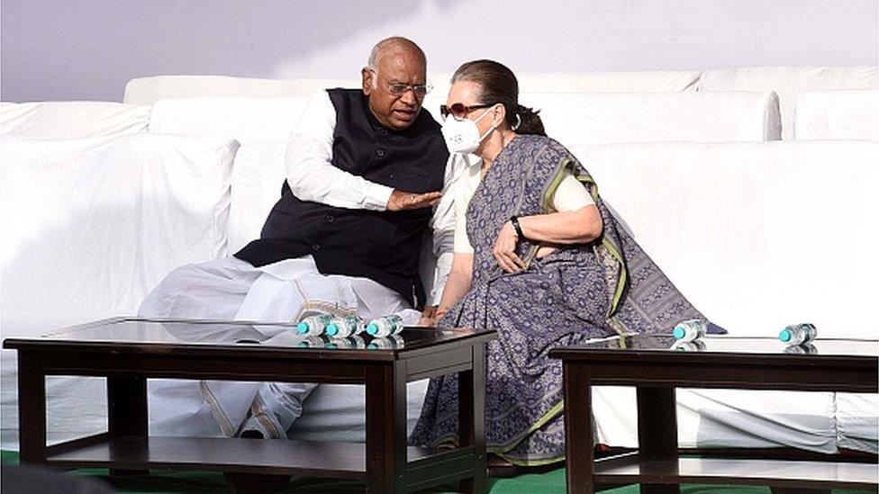 Malikarjun Kharge with Sonia Gandhi