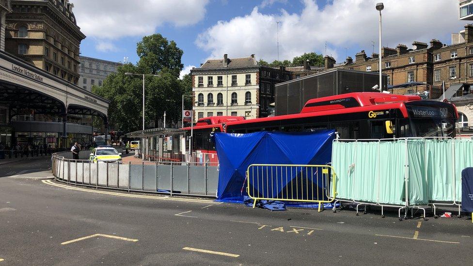 Victoria station bus stand