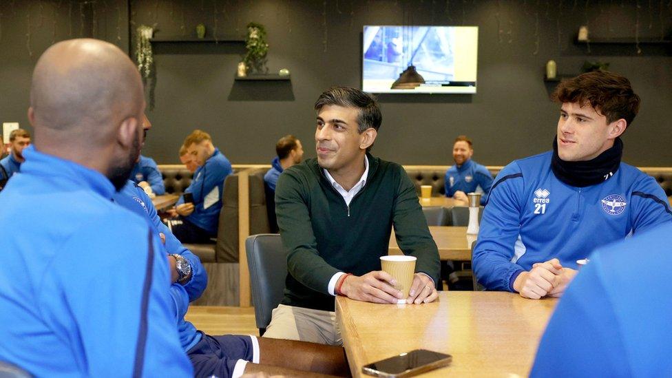 Rishi Sunak with Eastleigh players