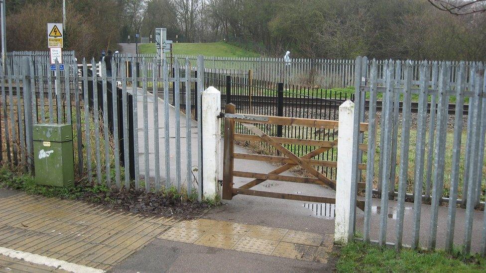 Cottonmill level crossing