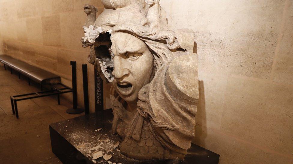 Vandalised statue of Marianne inside the Arc de Triomphe - 1 December