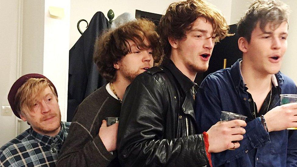 Viola Beach