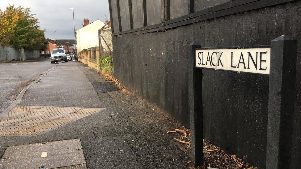 Slack Lane sign