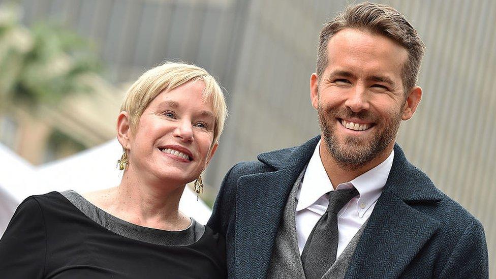 Ryan-Reynolds-and-his-mum-Tammy.