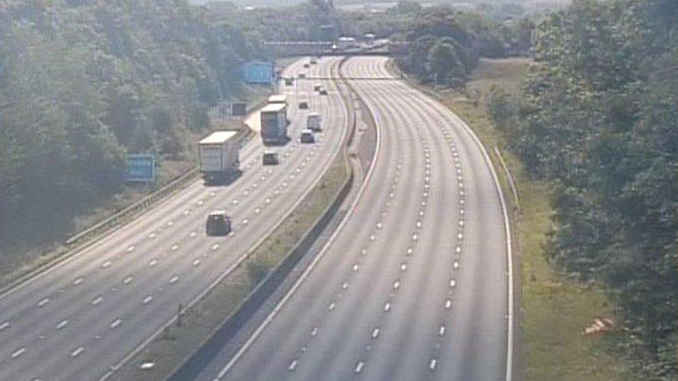 Closed lanes of the M1