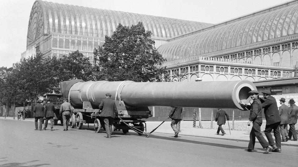 Gun at Crystal Palace