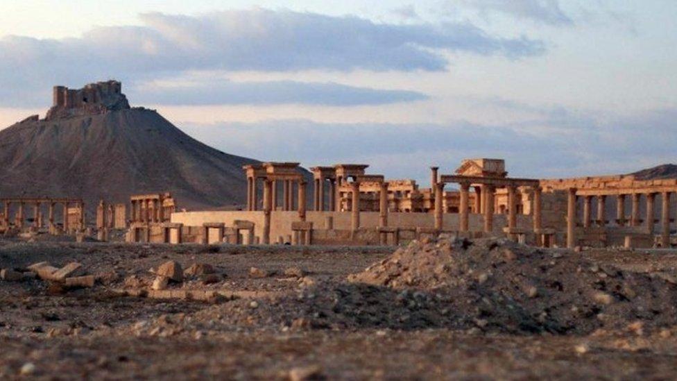 A picture purporting to show Palmyra in Syria provided by self-styled Islamic State, 1 December 2016