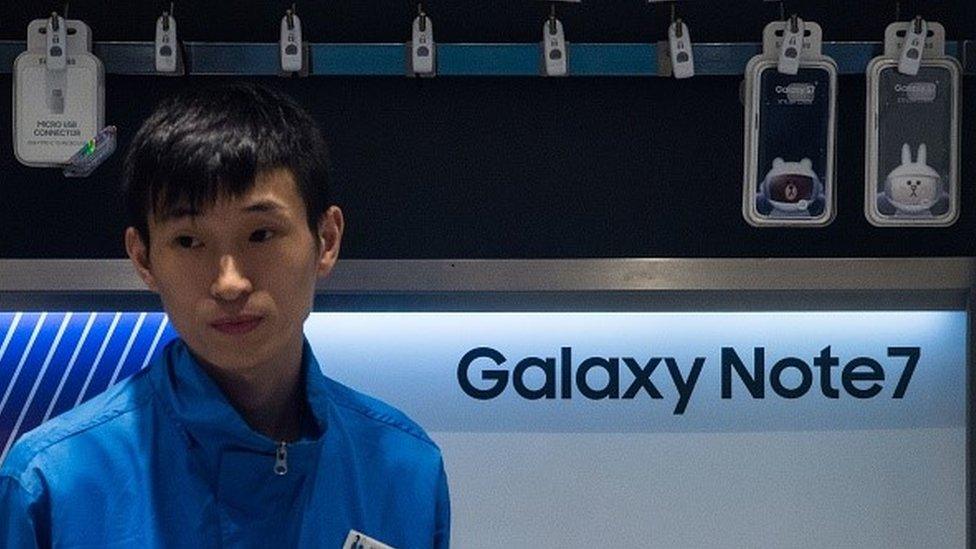 Samsung salesman