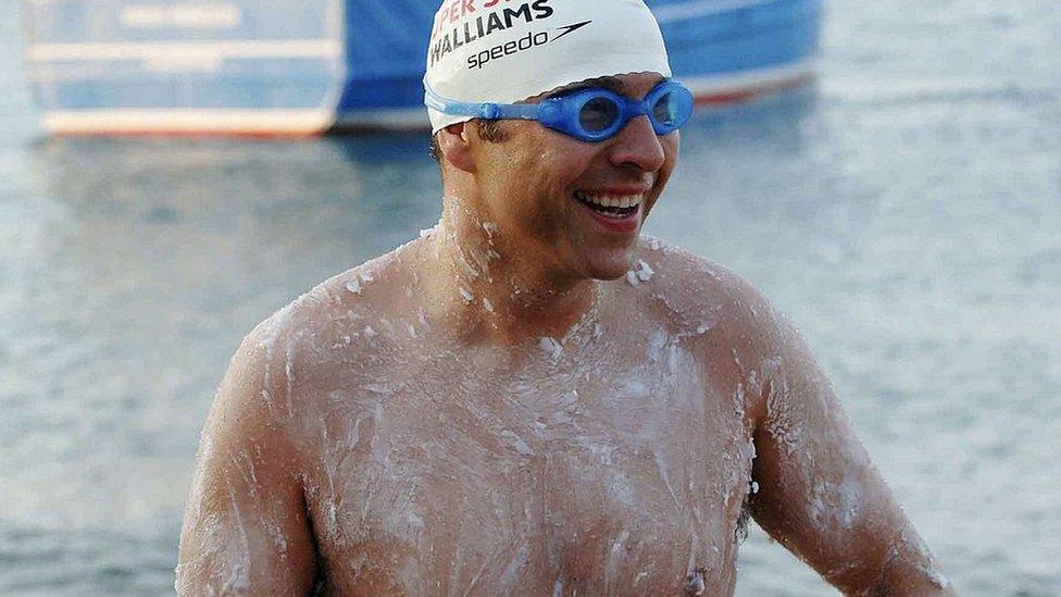 david-walliams-swims-channel.