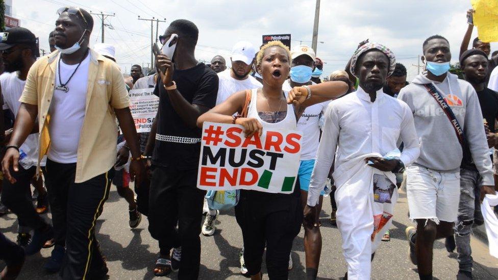 nigerians-protesting.