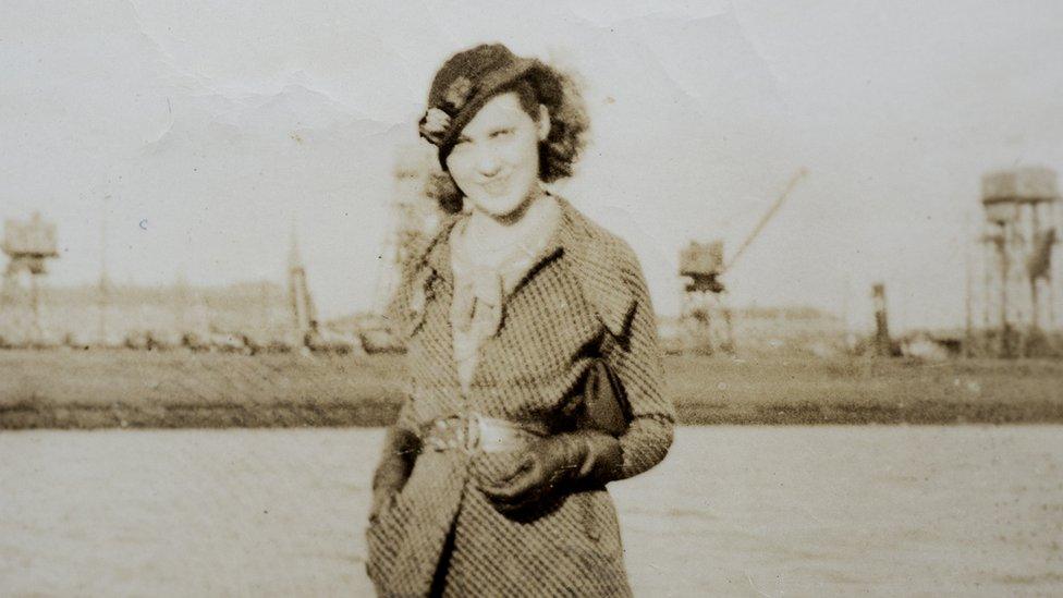 Mary Anne MacLeod, at Clydebank in Scotland in 1934.