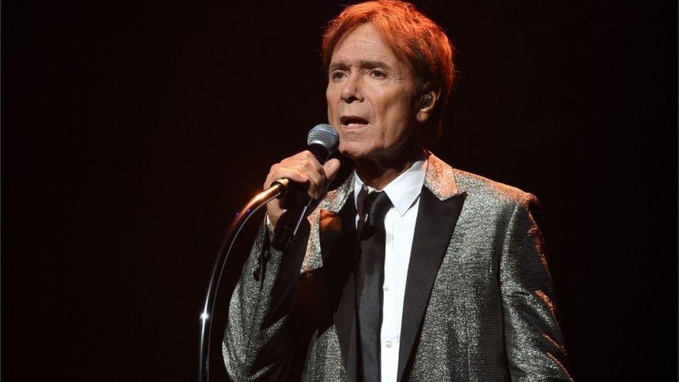 Sir Cliff's 101st album to feature duet with Elvis Presley - BBC News