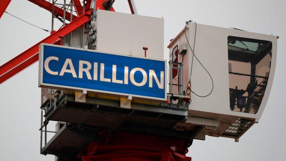 Carillion crane