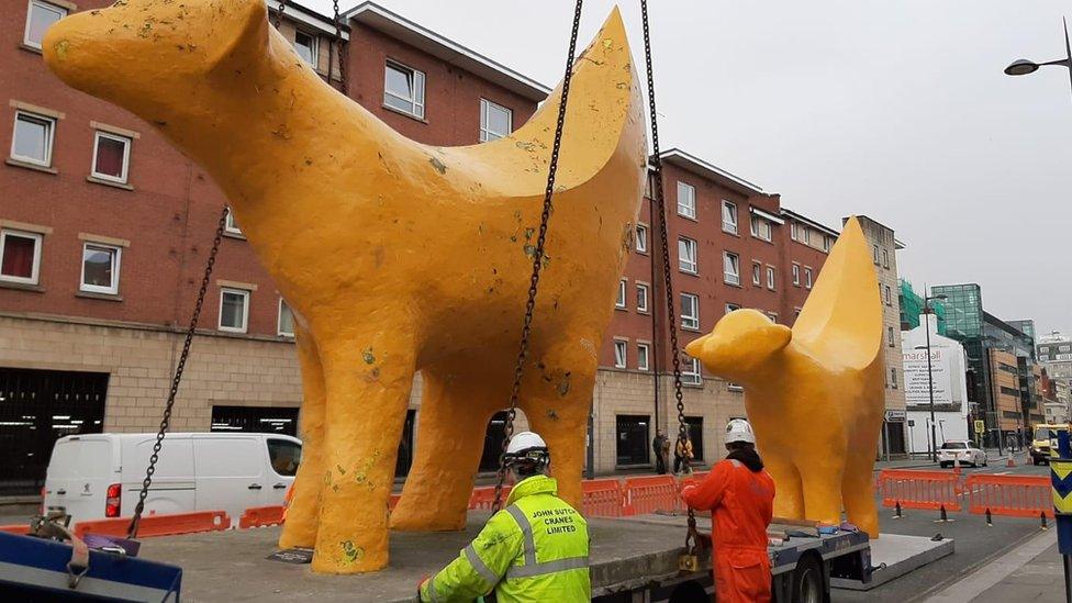 Super Lambanana being removed to make way for a replacement