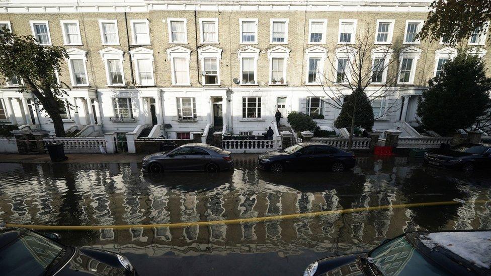 Flooding in Belsize Road