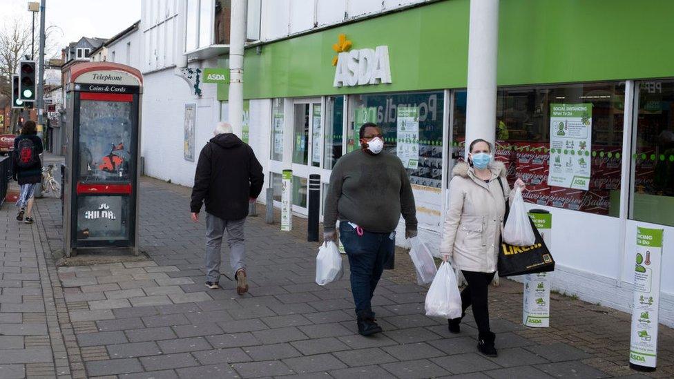 Asda-shoppers.