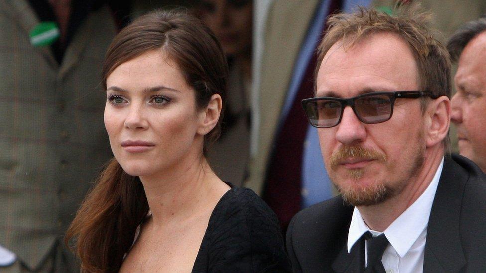 Anna Friel and David Thewlis