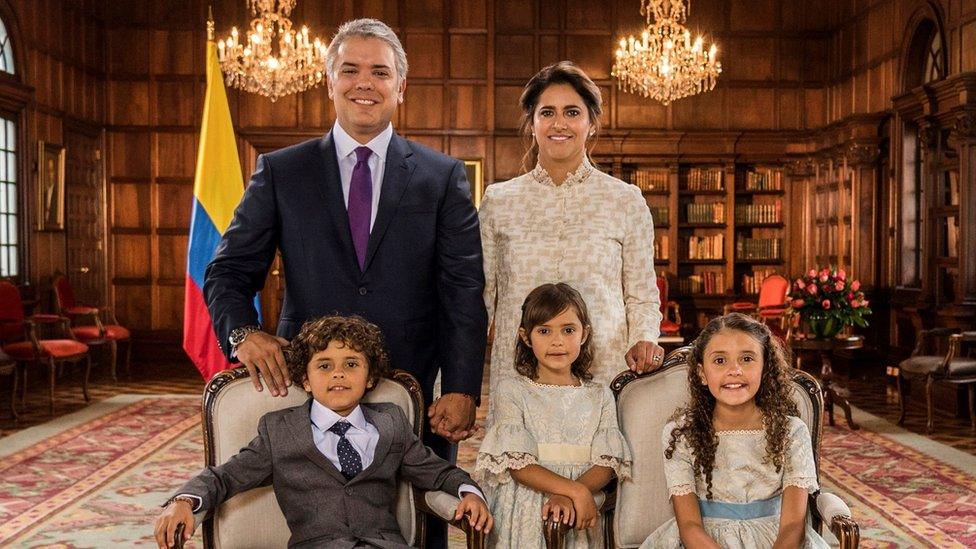 Official photograph of Ivan Duque, his wife and their three children