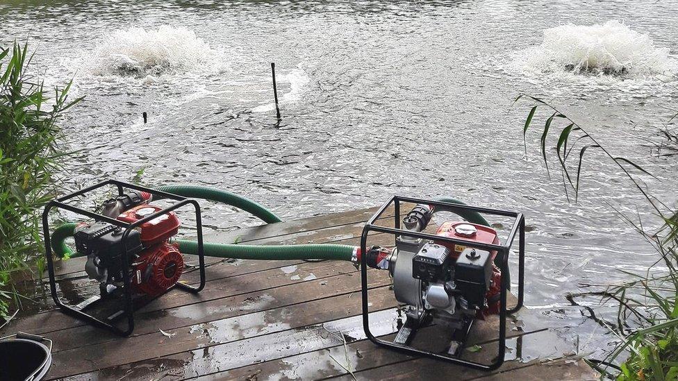 Aerators working on Peatmoor Lake in Swindon