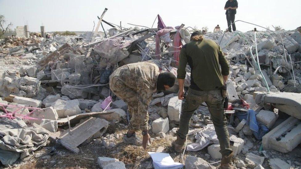 Rubble from building destroyed by US after Baghdadi was killed near Barisha village in Idlib (27/10/19)