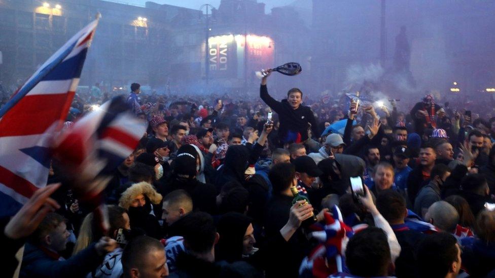 rangers fans in glasgow