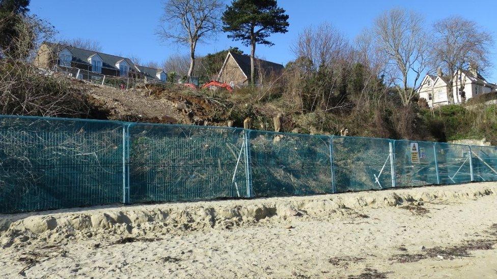 Old Castle Road from Castle Cove Beach