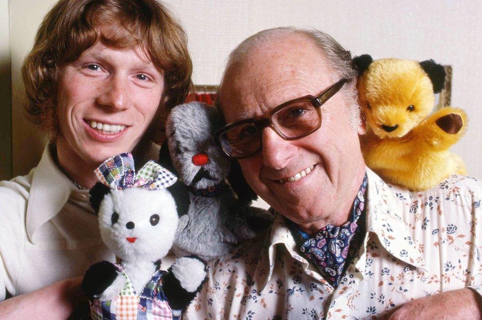 Matthew and Harry Corbett with Sue and Sooty in 1977