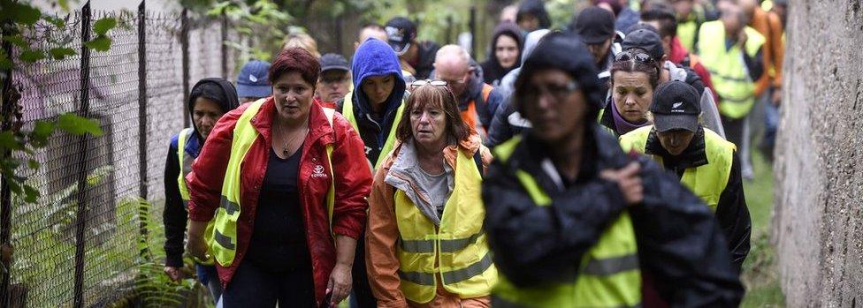 A group of citizens takes part in a search for Maëlys de Araujo on September 2, 2017 in Pont-de-Beauvoisin, eastern France