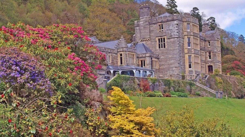 Plas Tan-y-Bwlch