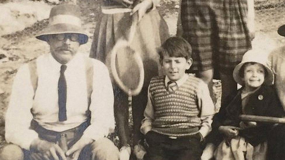 Arthur Ransome with the Altounyan children and their mother Dora. Photo courtesy of Leeds University Library