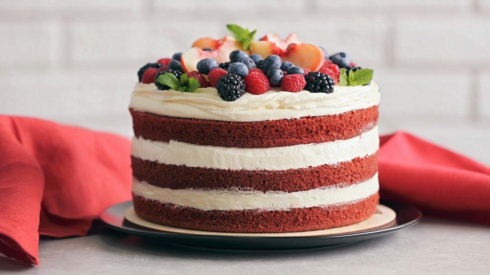 Cake-with-fruit-on-top.