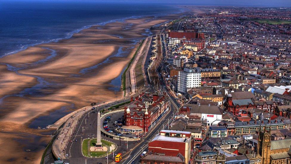 Roedd Y Brodyr Gregory yn boblogaidd iawn yng nghlybiau Blackpool yn eu dyddiau cynnar