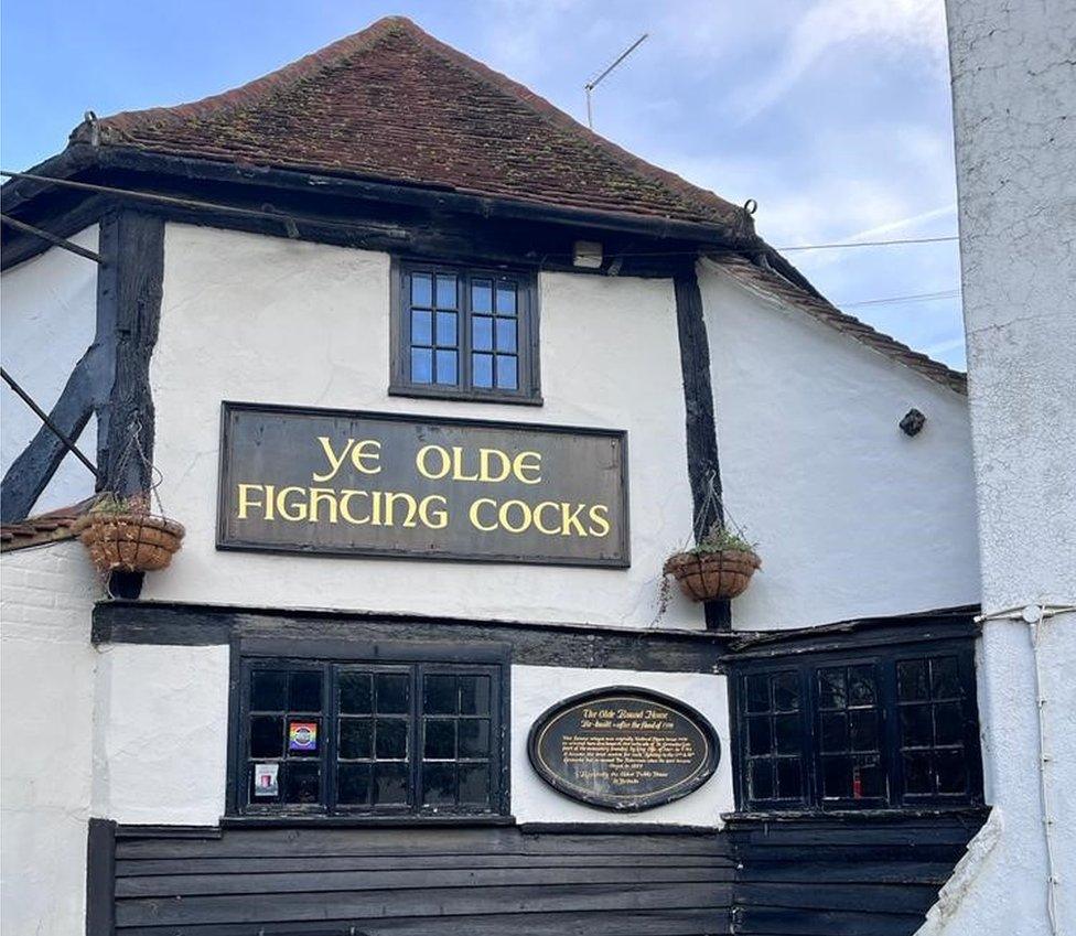 Ye Olde Fighting Cocks