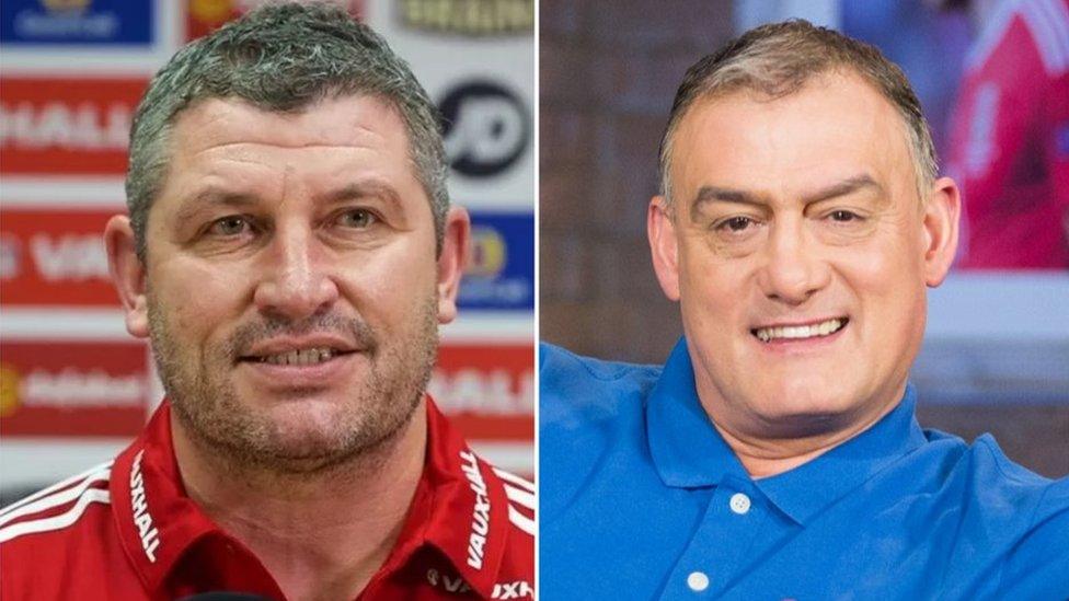 Osian Roberts a Malcolm Allen