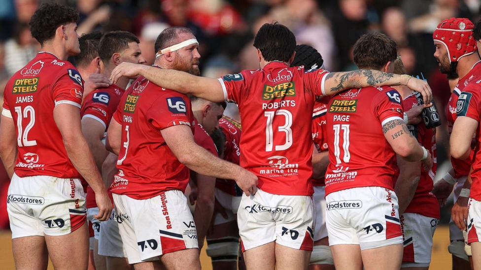 Scarlets Dig In As WRU Three-Team Squeeze Threatens Ospreys
