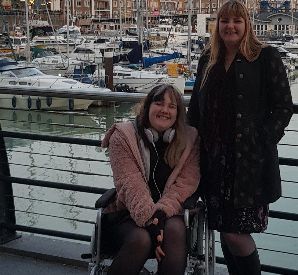 Jessie Eastland Seares with her mother Katherine Eastland