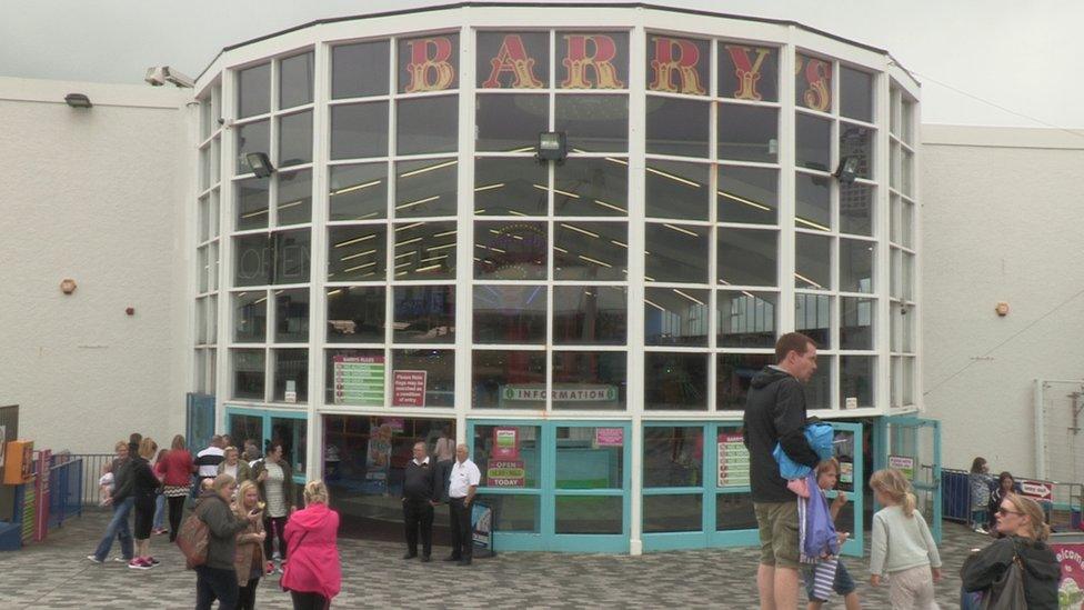 Barry's amusement arcade