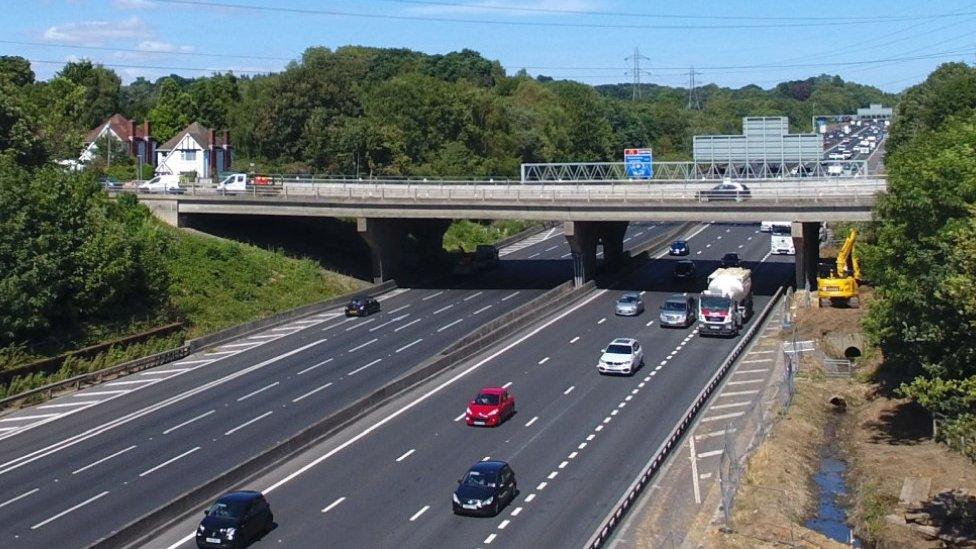 Romsey Road Bridge over M27