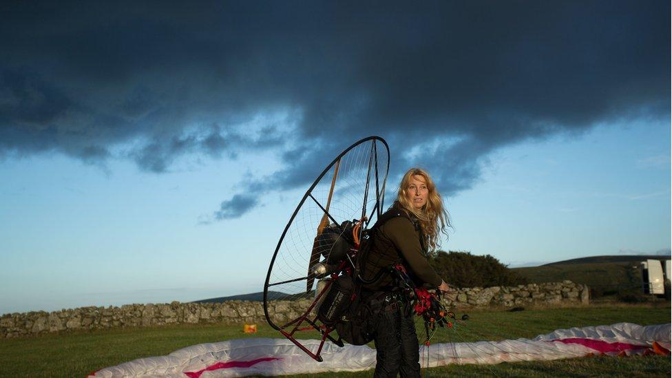 Sacha-Dench-flying-her-paramotor