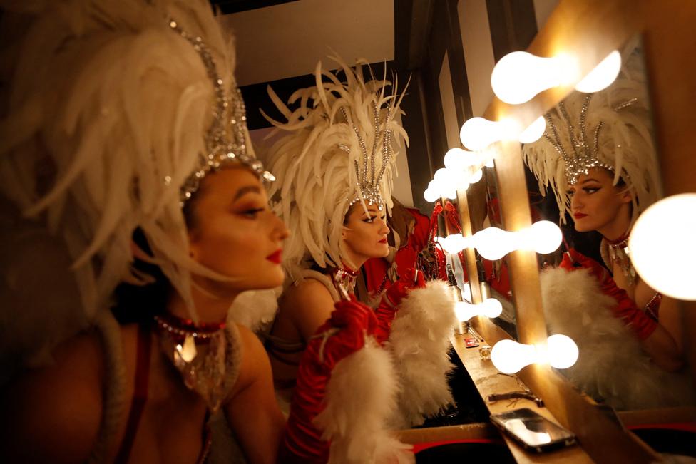 Circus performers put on make-up