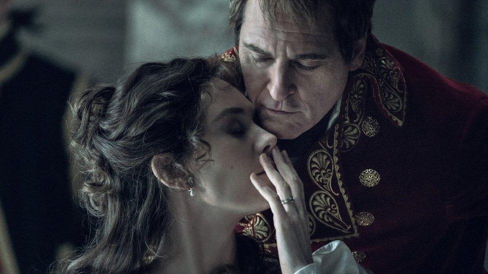 Joaquin Phoenix as Napoleon and Vanessa Kirby as Joséphine